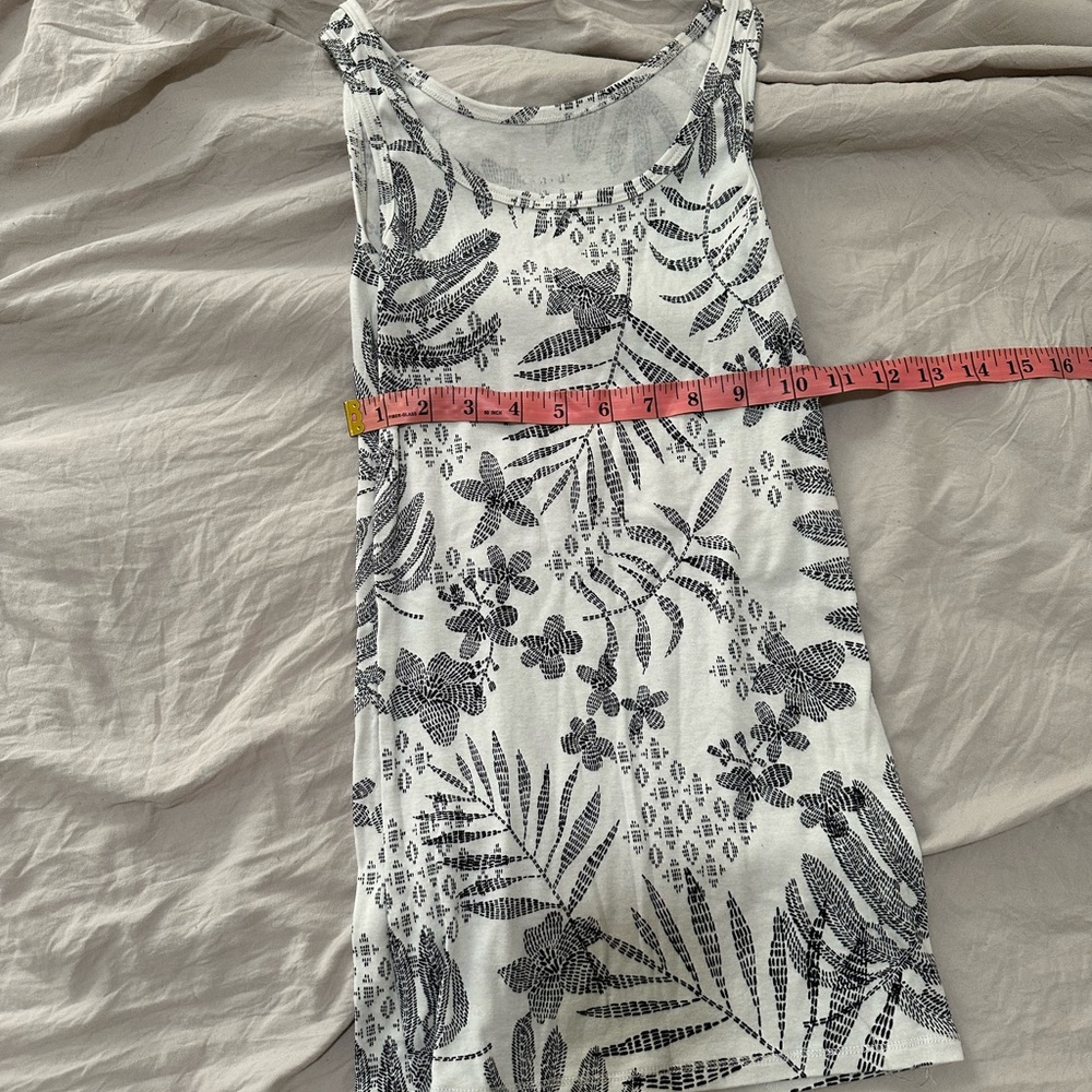Floral Tank Top - Picture 5 of 5
